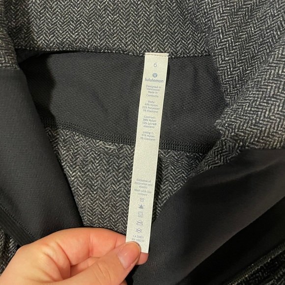 Lululemon Base Runner 1/2 Zip - Picture 3 of 4